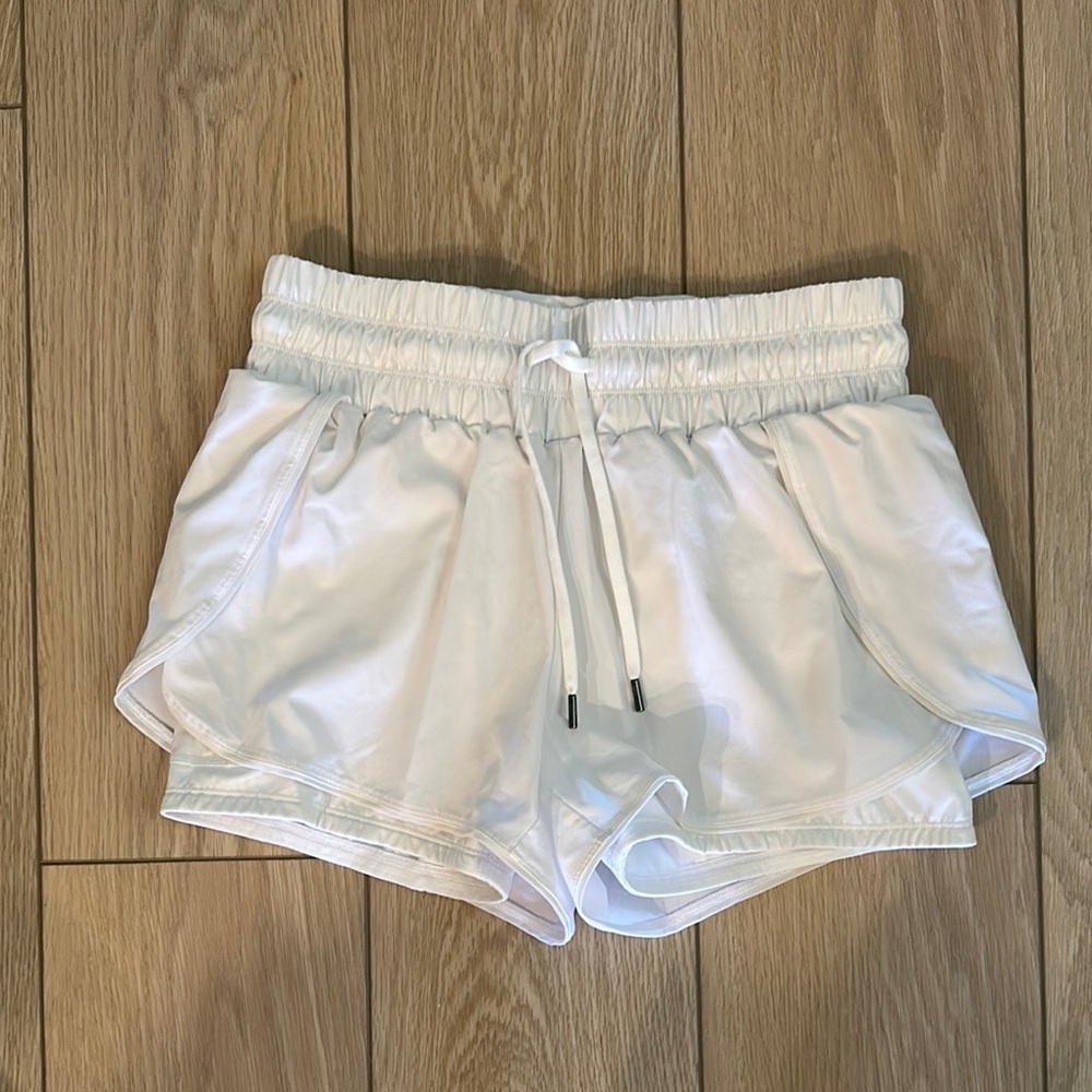 CRZ YOGA White Athletic Shorts with spandex liner